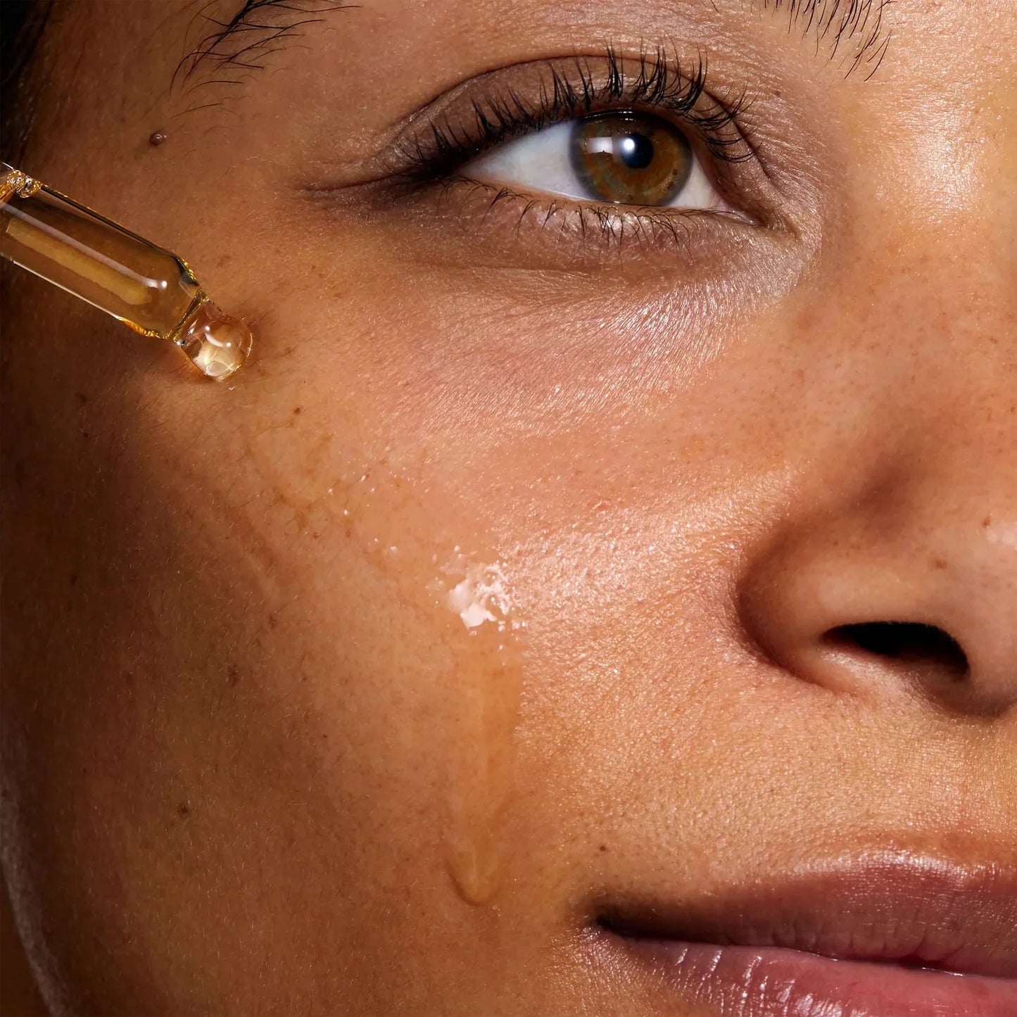 CyperGlow™ - Suero para la piel Cyperus Rotundus